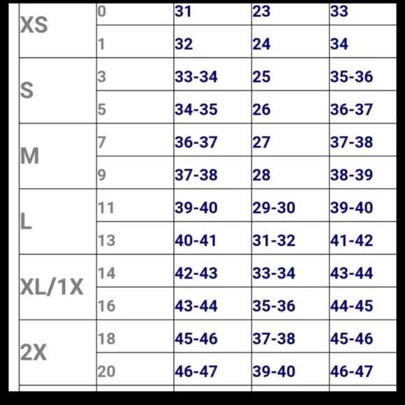 Drop Dead Gorgeous Little Dress. - Picture 12 of 12